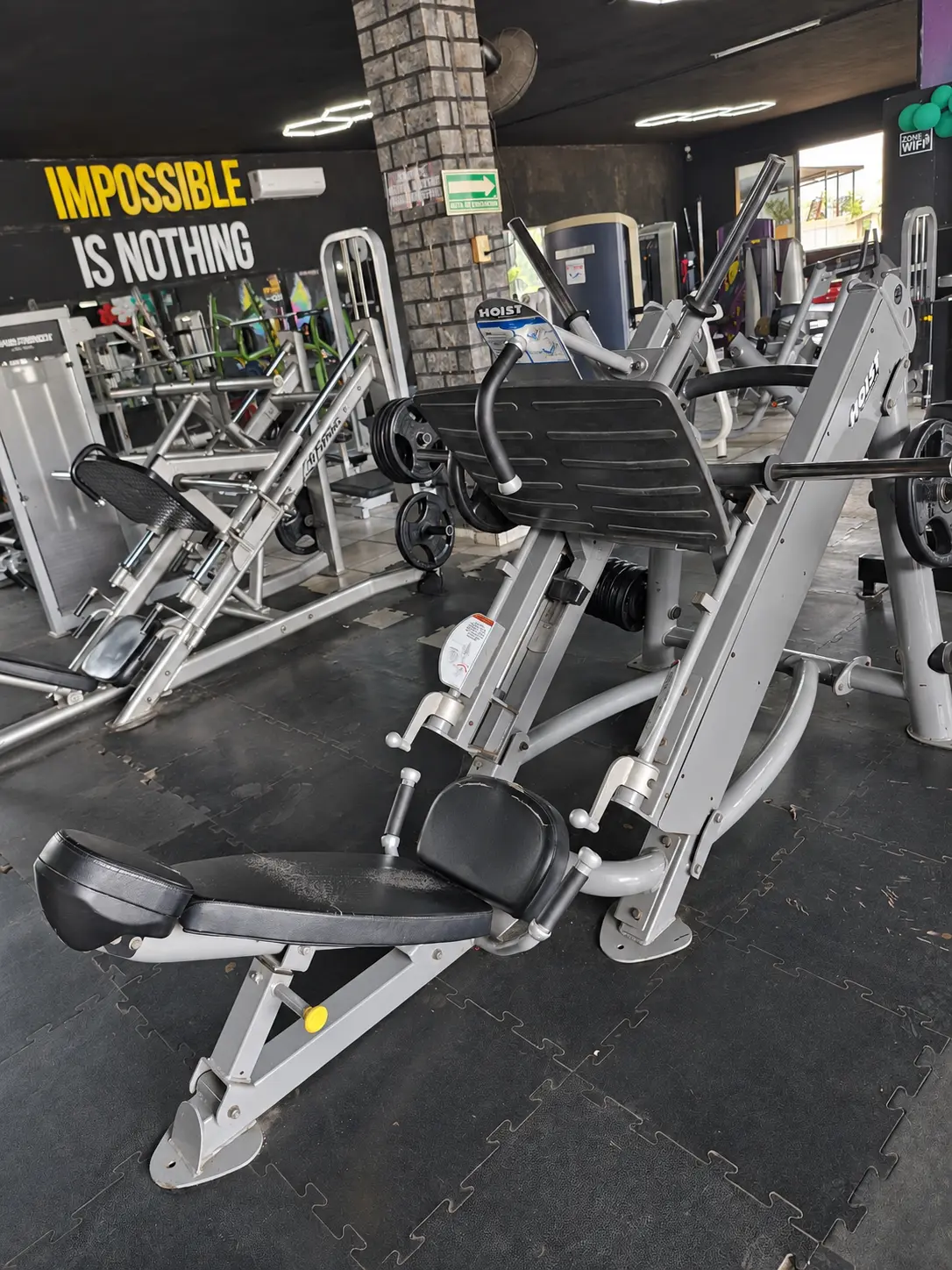 Prensa de pierna Hoist en Forte Gym